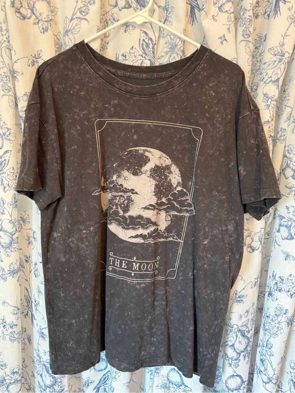 The Moon Short-Sleeve Graphic Tee - Charcoal